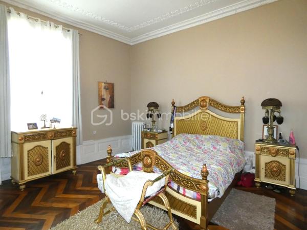 Chateau de 361,78 m²