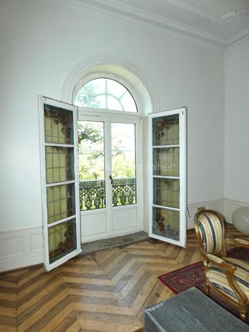 Chateau de 361,78 m²