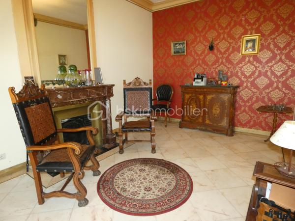 Chateau de 361,78 m²