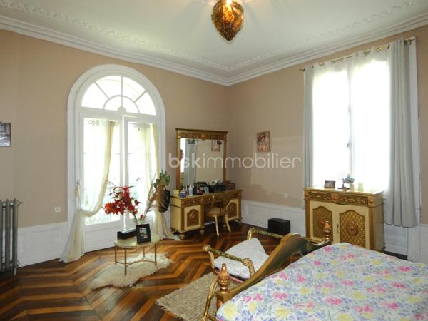 Chateau de 361,78 m²