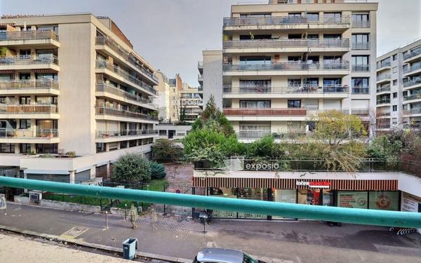 Appartement à vendre    4 pièces • 79,52 m2 Paris 20