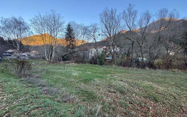 Terrain à vendre    Le Saix