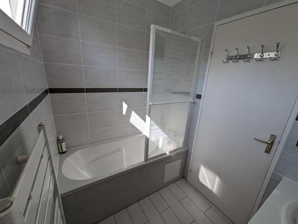Maison Saint Etienne De Montluc 6 pièce(s) 150 m2