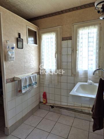 A quelques minutes de la gare des écoles des commerces