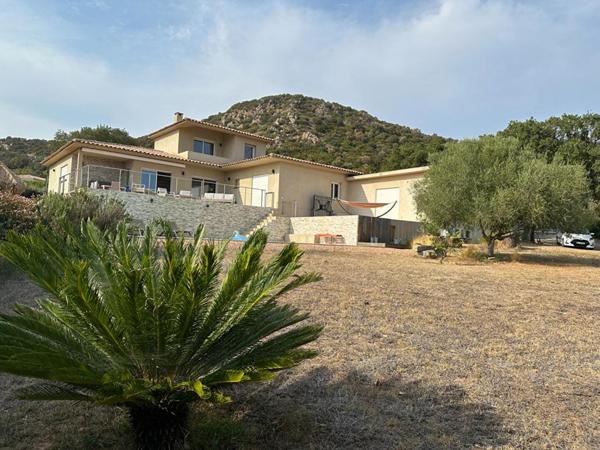 Maison T6 de 168 m2 sur grand terrain avec piscine - STE LUCIE DE PORTO-VECCHIO (20144) - CORSE DU SUD - FRANCE