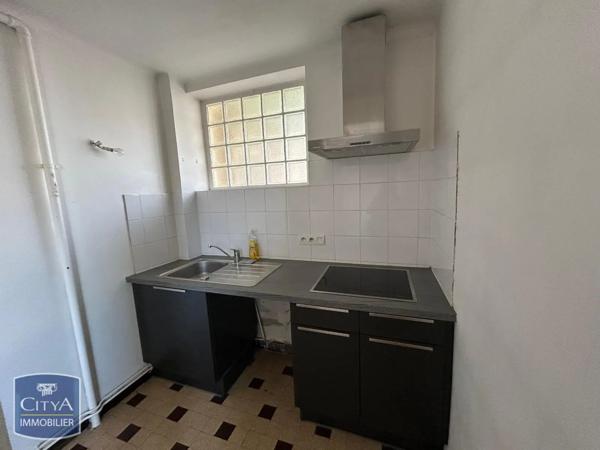 Appartement à louer 2 pièces 74m²