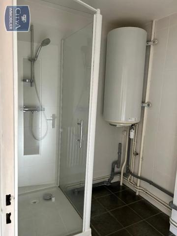 Appartement à louer 2 pièces 74m²