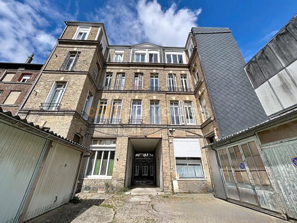 Location
                Appartement81,4 m² - 2 Pièces -
                    ELBEUF (76500)