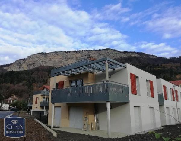 Appartement à louer 2 pièces 42.1m²