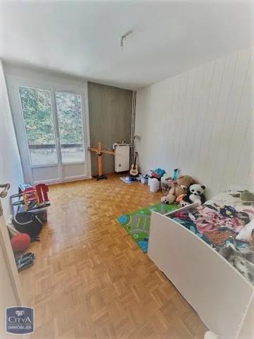 Appartement à louer 5 pièces 114.85m²