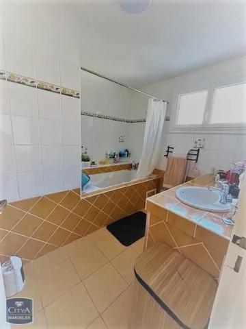 Appartement à louer 5 pièces 114.85m²