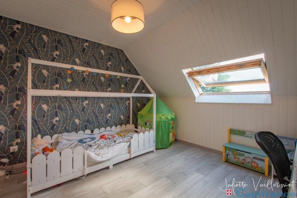 COGNIN (73160) : Maison rénovée en 2023 - 3 chambres, garage, cave et jardin