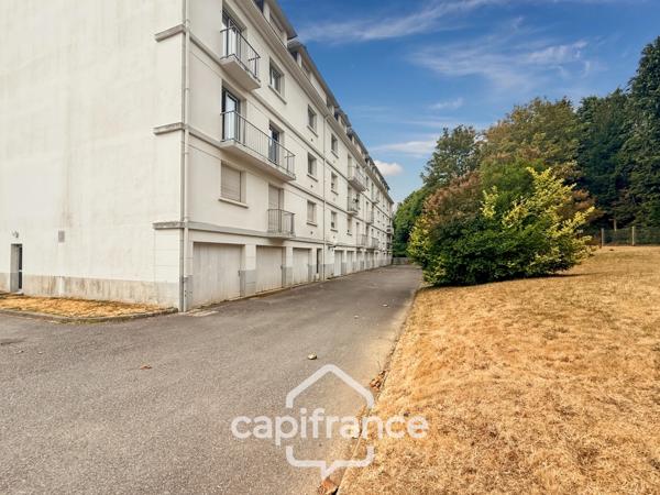 À VENDRE PONTIVY – Appartement rénové de plus de 73 m² au dernier étage, à 500 m du centre-ville