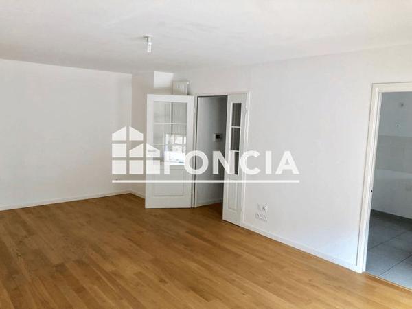 Location Appartement 2 pièces 59.6 m² - BAT C - PORTE 01 Niort 79000