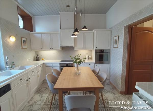 ANCIENNE FORGE SENS CENTRE-VILLE - 3 CHAMBRES - GARAGE - DÉPENDANCE