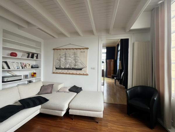 A vendre à VANNES Hyper centre appartement de prestige dernier étage 2 chambres 70m²