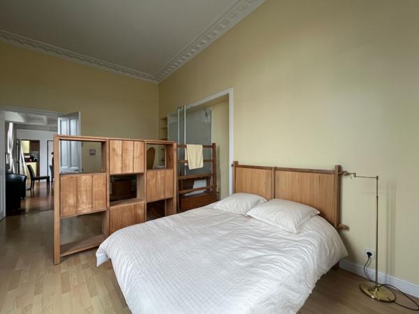 A vendre à VANNES Hyper centre appartement de prestige dernier étage 2 chambres 70m²