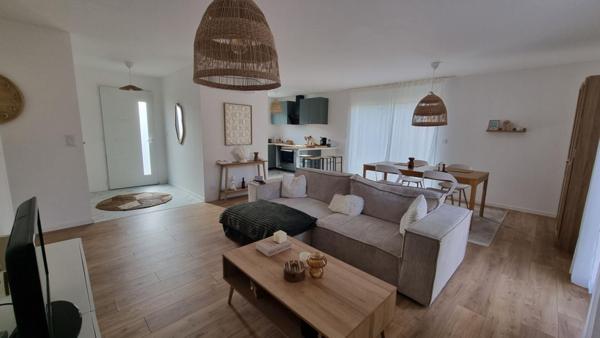 Maison 4 pièces de 86 m2 en seconde ligne SOULAC SUR MER