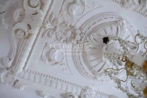 Bordeaux – Maison en pierre de 300m² avec jardin, garage, piscine