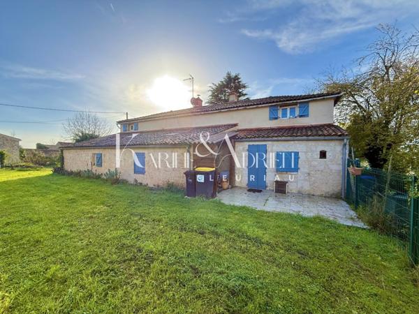 Maison en pierre 5 chambres, garages, dépendances et piscine