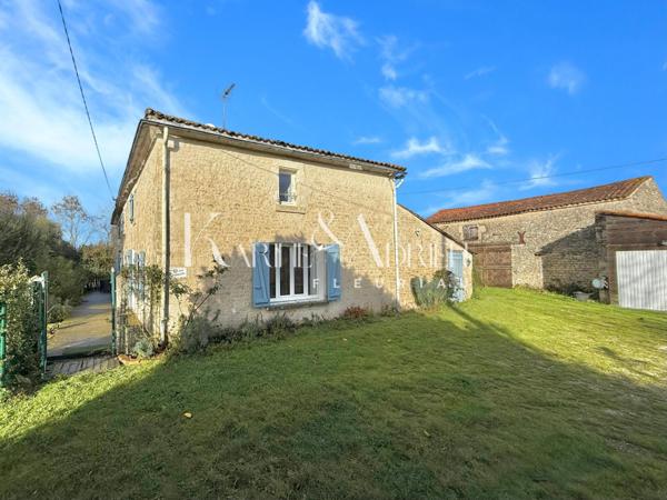 Maison en pierre 5 chambres, garages, dépendances et piscine