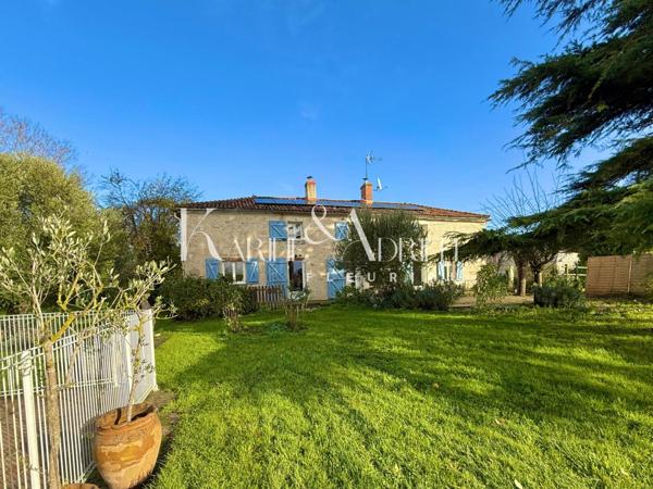 Maison en pierre 5 chambres, garages, dépendances et piscine