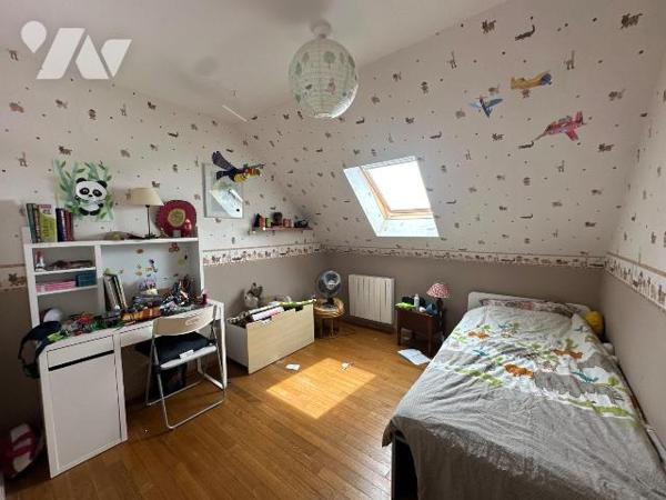 Maison individuelle semi plain-pied de 139 m² habitables située dans le secteur très recherché ...