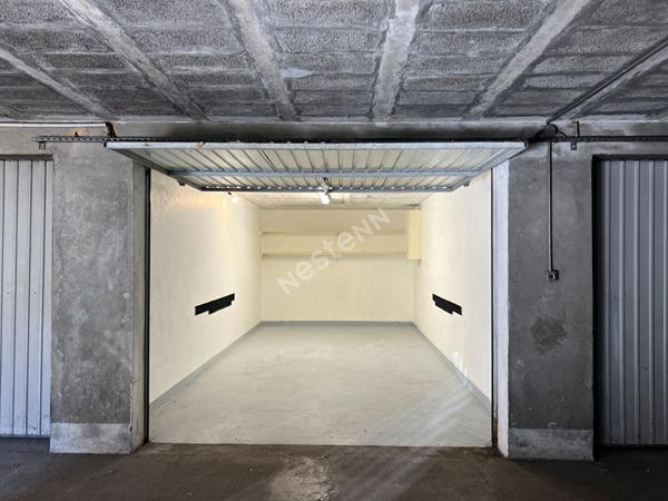 ANNECY _ Garage / Box en sous-sol d'environ 16 m², à vendre