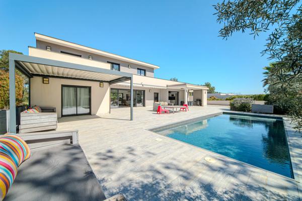 Maison à vendre 8 pièces proche de MONTPELLIER (34)