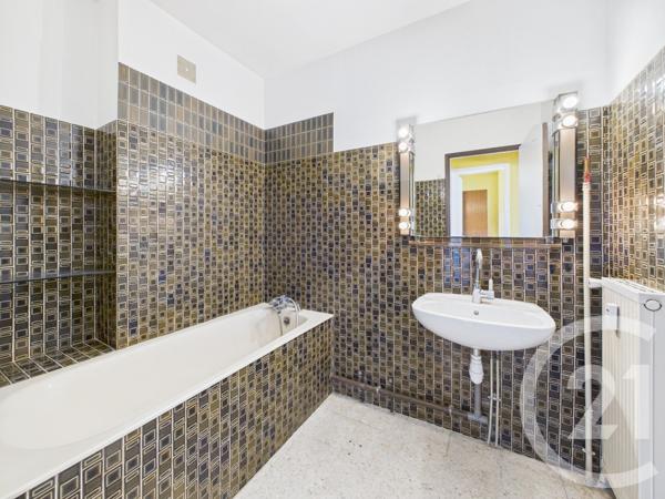 Appartement F5 à vendre  5 pièces - 94,40 m2 LA VALETTE DU VAR - 83