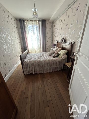Maison à vendre 7 pièces 140 m² Laroche-Saint-Cydroine