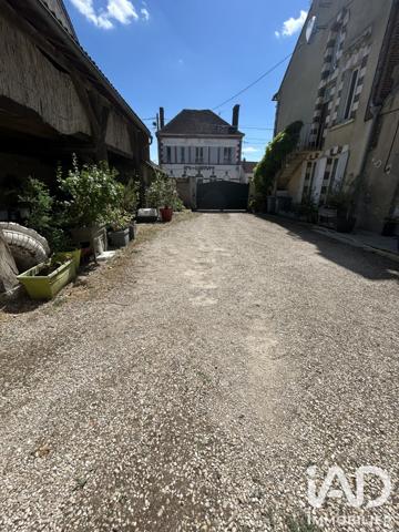 Maison à vendre 7 pièces 140 m² Laroche-Saint-Cydroine