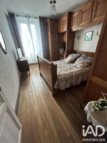 Maison à vendre 7 pièces 140 m² Laroche-Saint-Cydroine