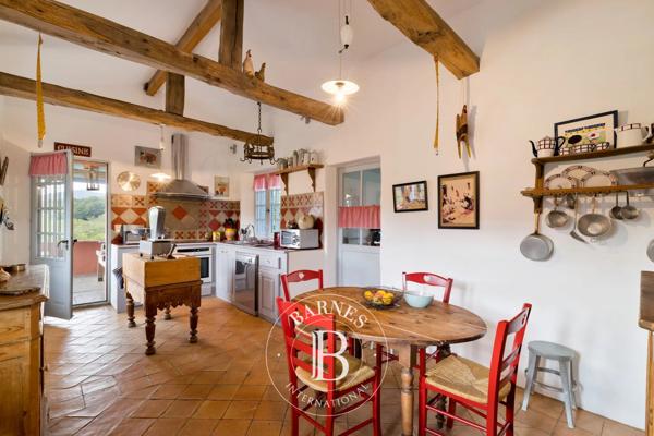 Urrugne, Maison 4 Chambres -  250 m² à vendre