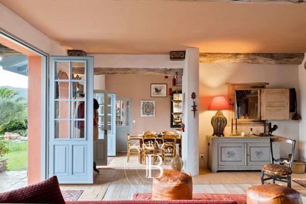 Urrugne, Maison 4 Chambres -  250 m² à vendre