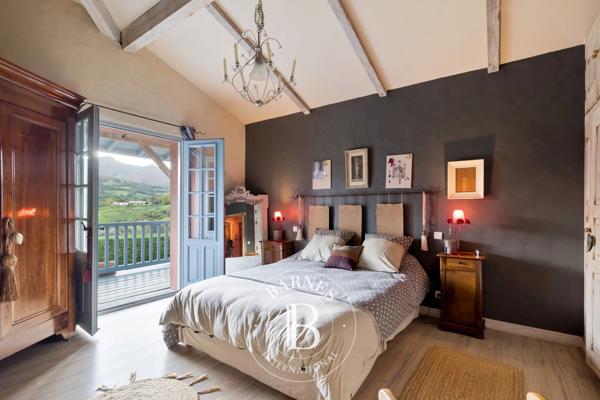 Urrugne, Maison 4 Chambres -  250 m² à vendre