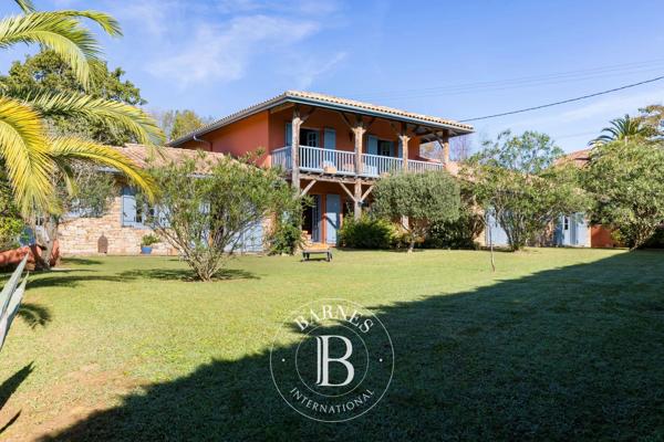 Urrugne, Maison 4 Chambres -  250 m² à vendre