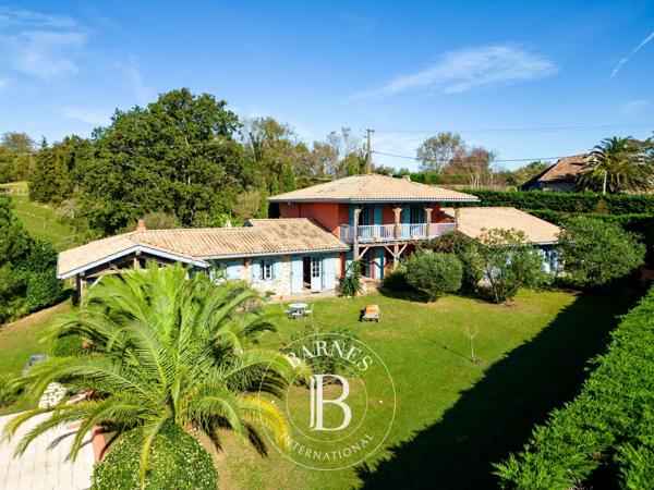 Urrugne, Maison 4 Chambres -  250 m² à vendre