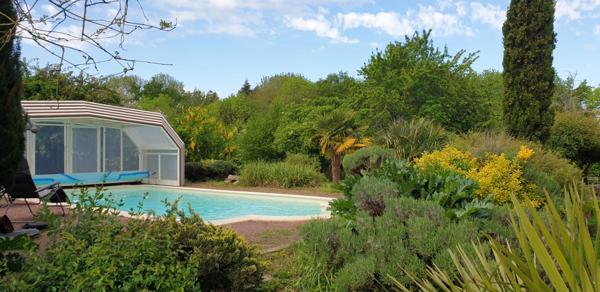 Dpt Deux Sèvres (79), à vendre proche de CELLES SUR BELLE maison P13