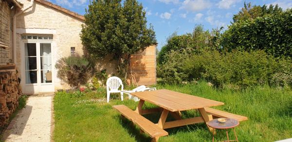 Dpt Deux Sèvres (79), à vendre proche de CELLES SUR BELLE maison P13