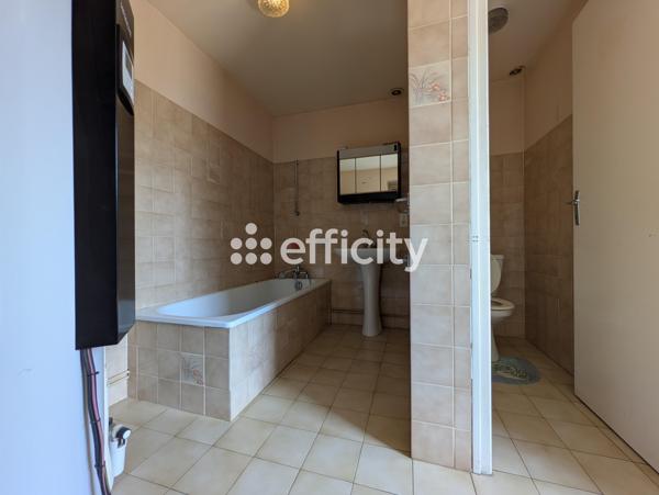 Maison
         5 pièces
        - 109 m² 70 000 € *