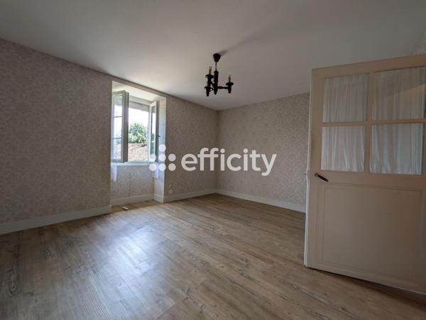 Maison
         5 pièces
        - 109 m² 70 000 € *