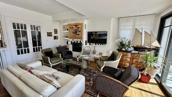 Royan (17200) Royan plage du Pigeonnier Villa Basque 220m2 piscine garage au prix de 1.365.000€ HAI