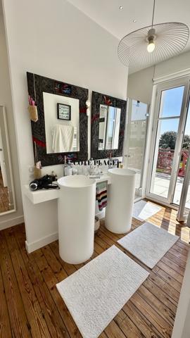 Royan (17200) Royan plage du Pigeonnier Villa Basque 220m2 piscine garage au prix de 1.365.000€ HAI