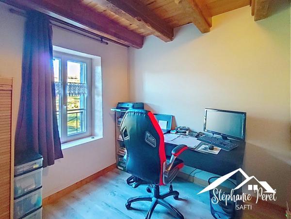 Charmante maison de 110 m² avec grange, grand terrain et 3 chambres – cadre paisible à Malleret !