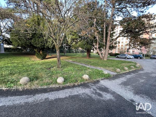 Appartement à vendre 2 pièces 50 m² Décines-Charpieu