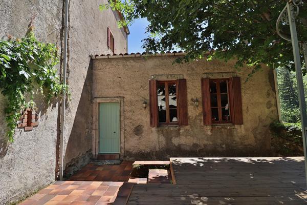 Vue imprenable – Calme absolu – Parfait pour résidence secondaire