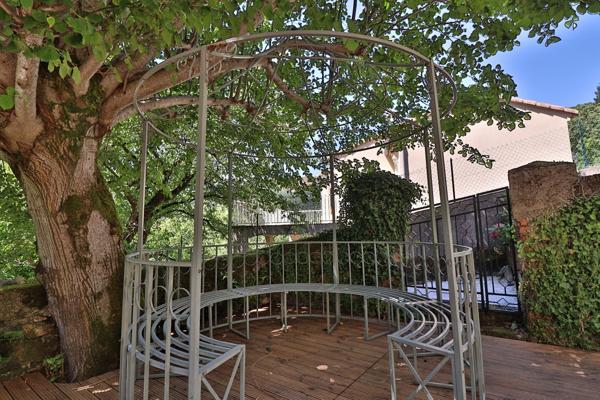 Vue imprenable – Calme absolu – Parfait pour résidence secondaire