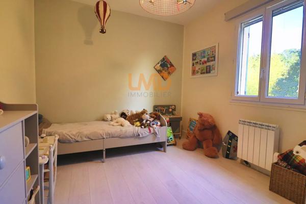 Saint Maximin: Maison T4 127m2 terrain 1011m2