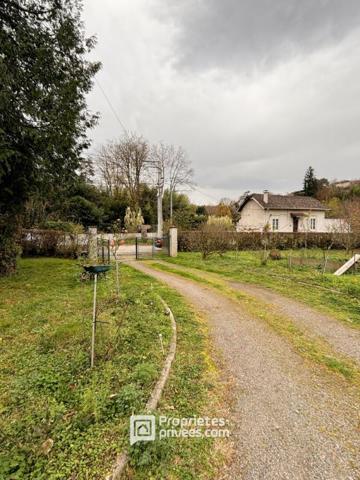 Maison 76 m² habitables, 76 m² de sous sol, 2282m² de terrain, Parc des Hermières